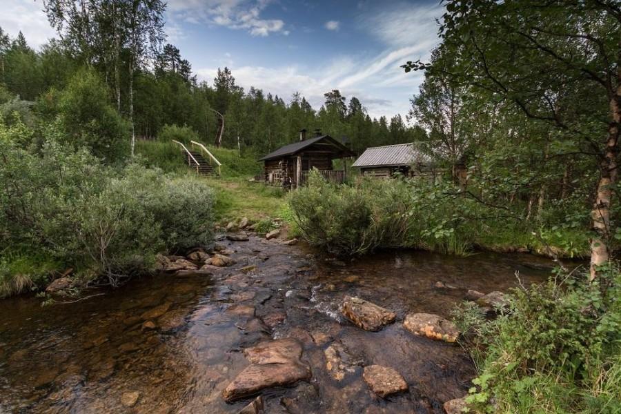 Morgamoja hut at Lemmenjoki